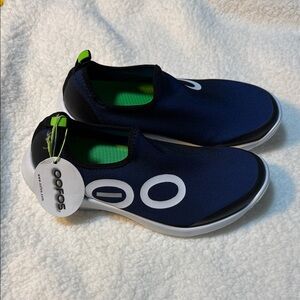 OOFOS MenNavy Slip-On Shoes size 9